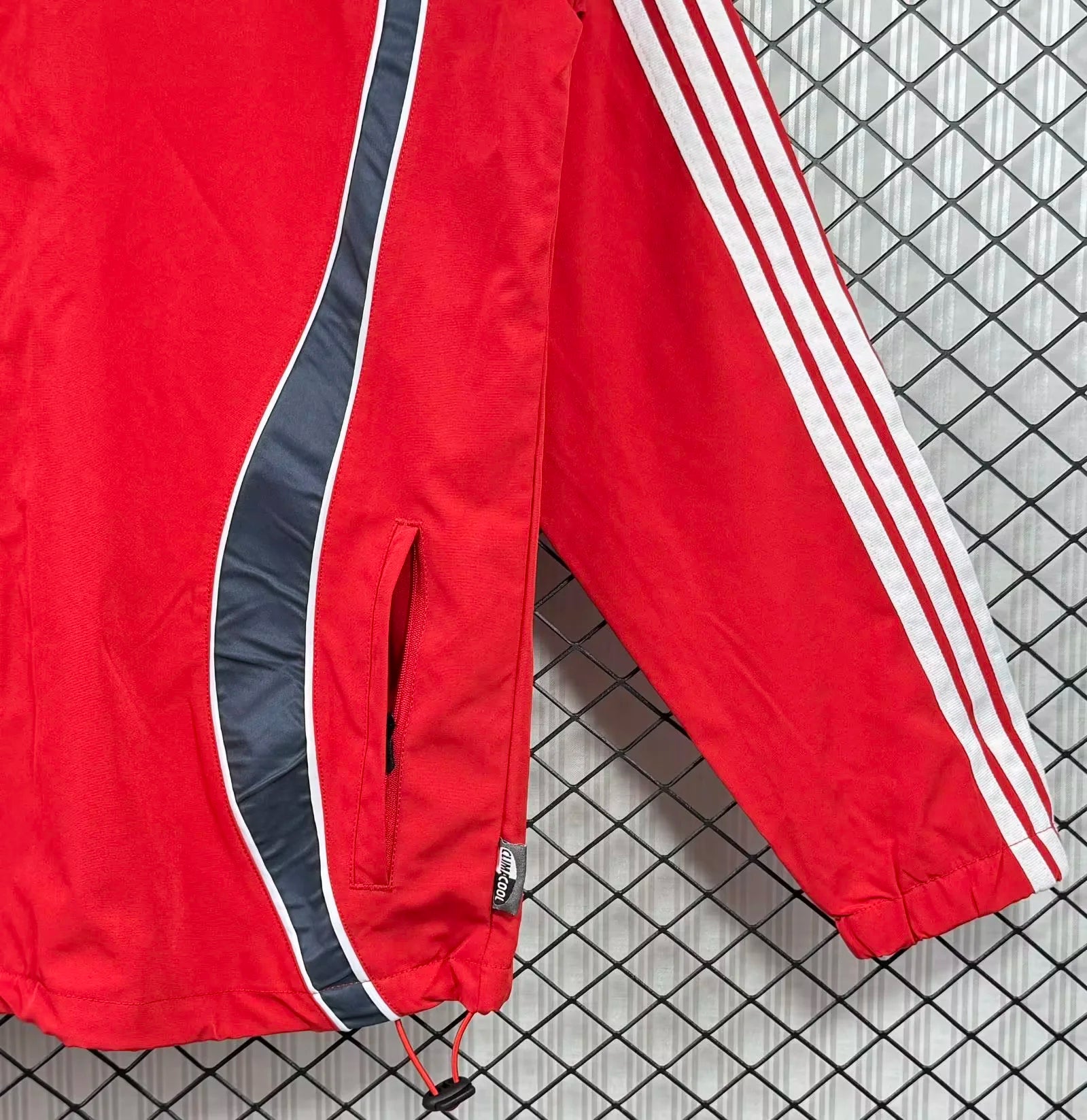 Liverpool FC 2006/07 Windbreaker - Retro