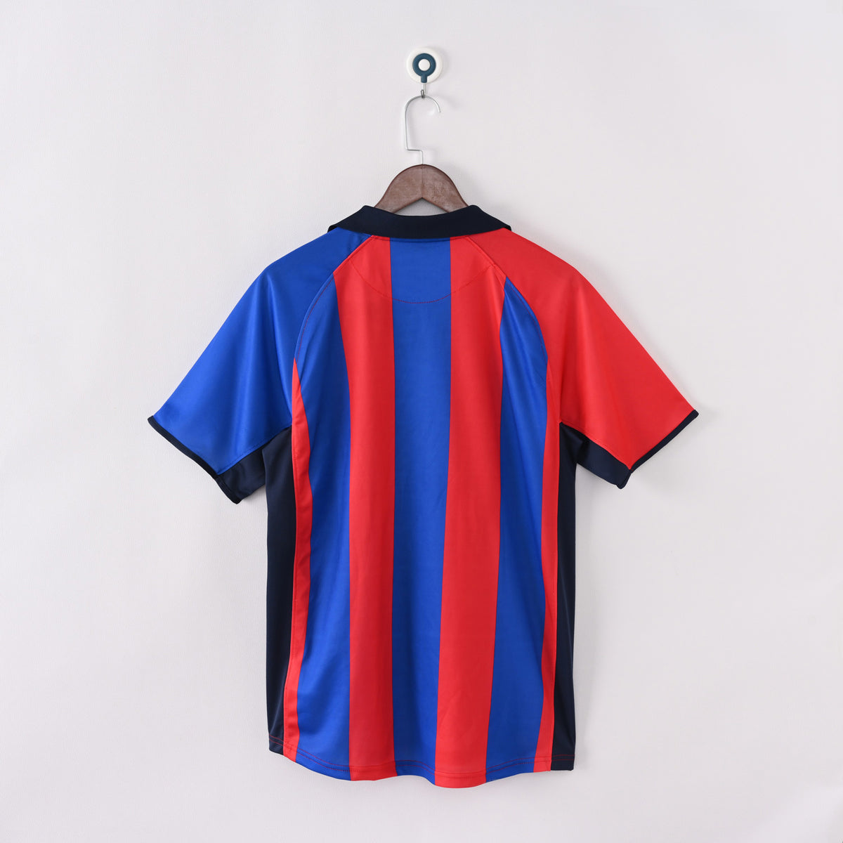 Barcelona 2001/02 Home - Retro