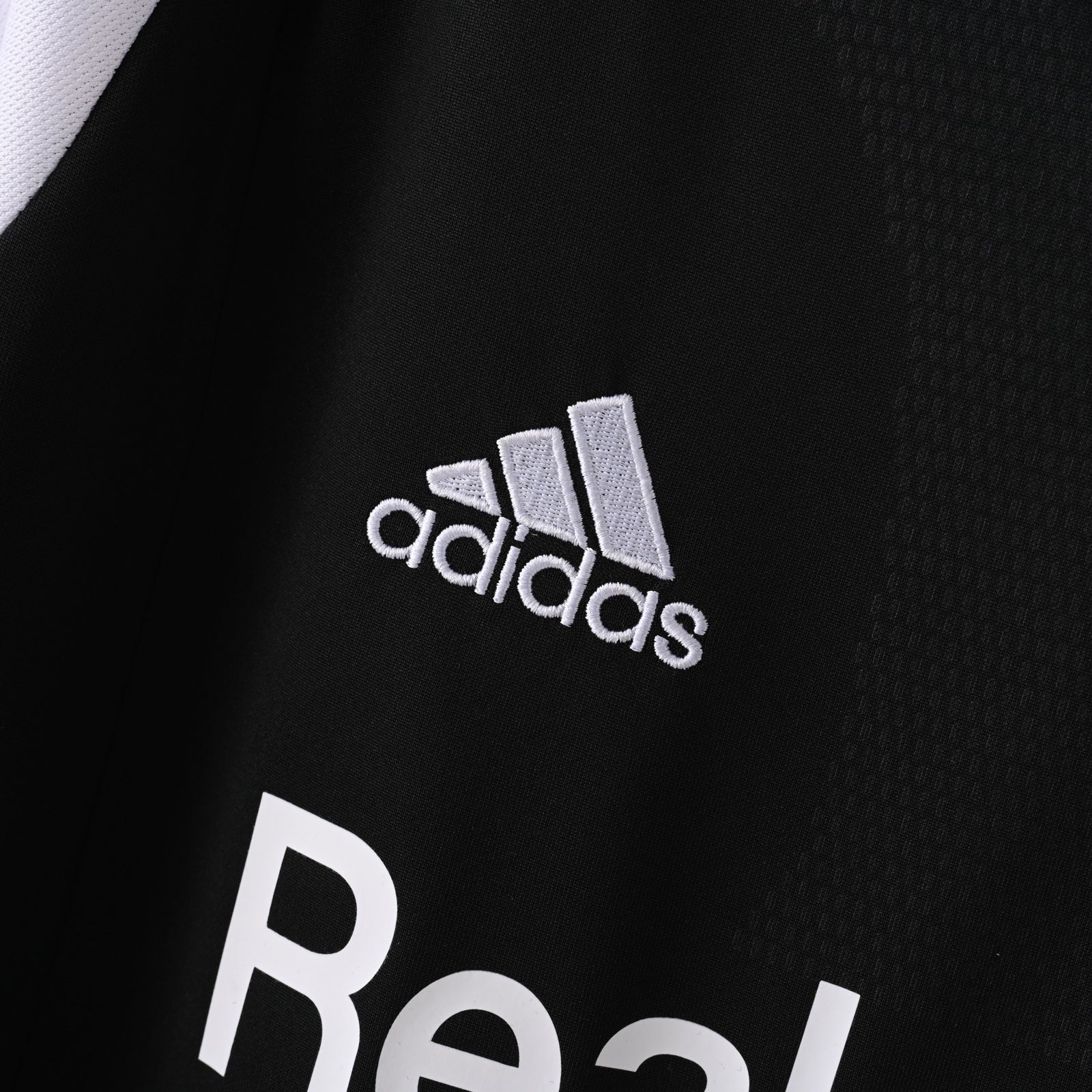 Real Madrid 2001/02 Away - Retro
