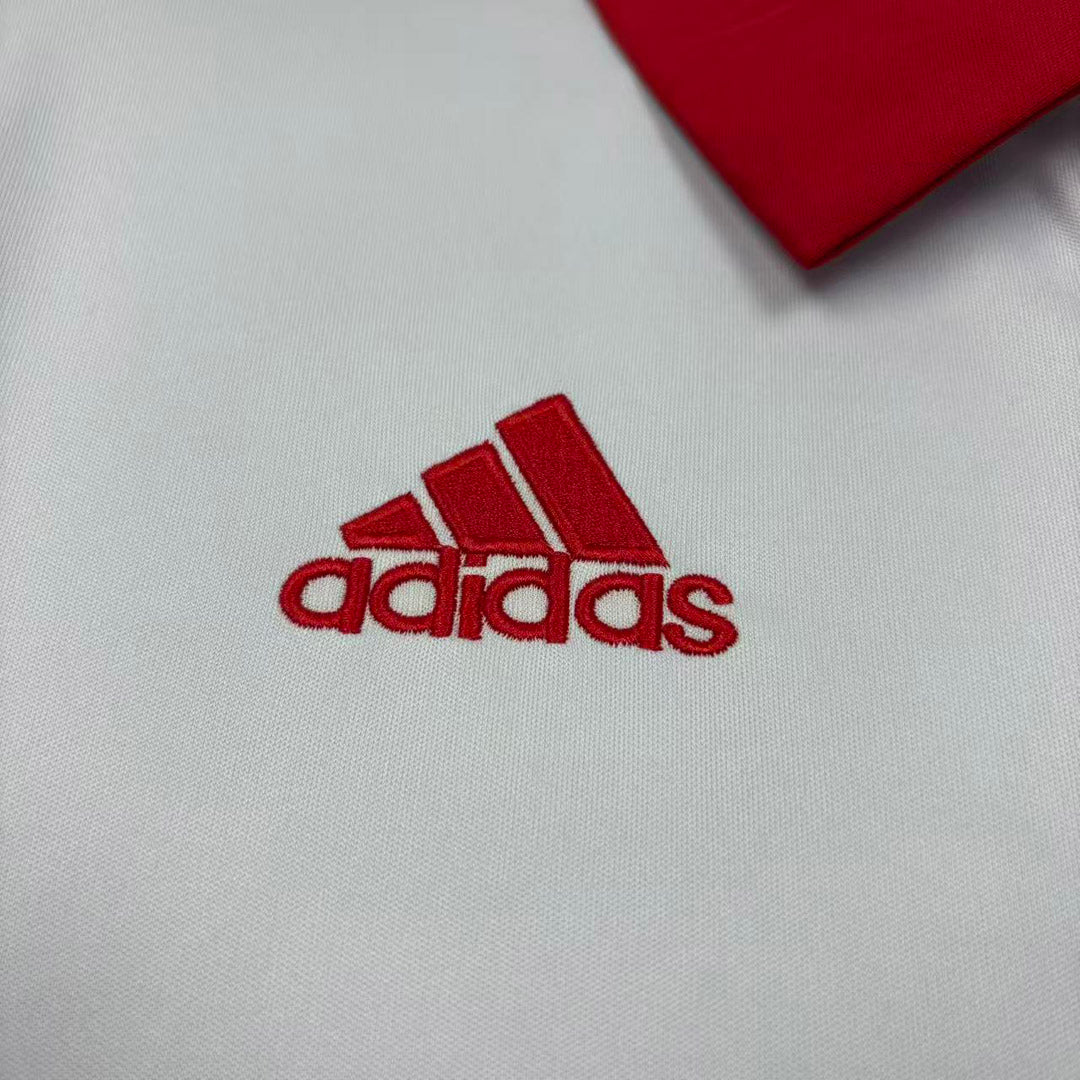 Benfica 2004/05 Away - Retro football kit - view 7