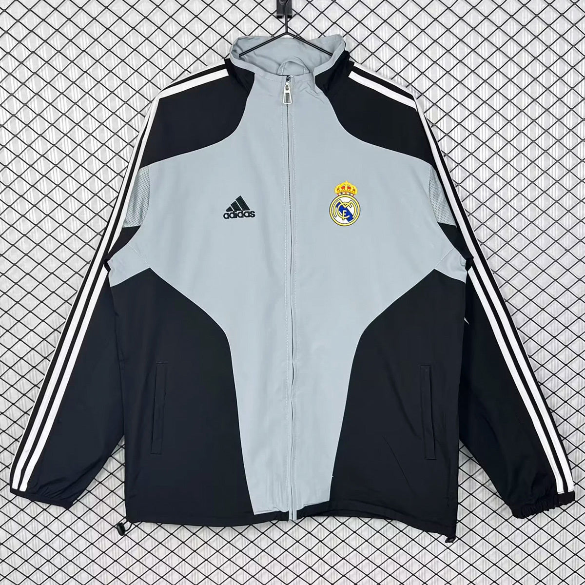 Real Madrid 2004/05 Windbreaker - Retro