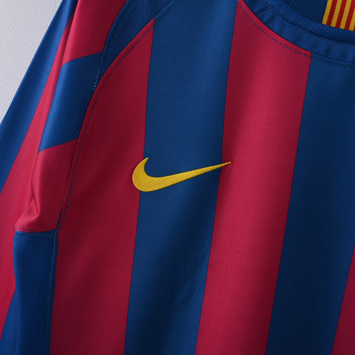 Barcelona 2005/06 Home Long Sleeve - Retro