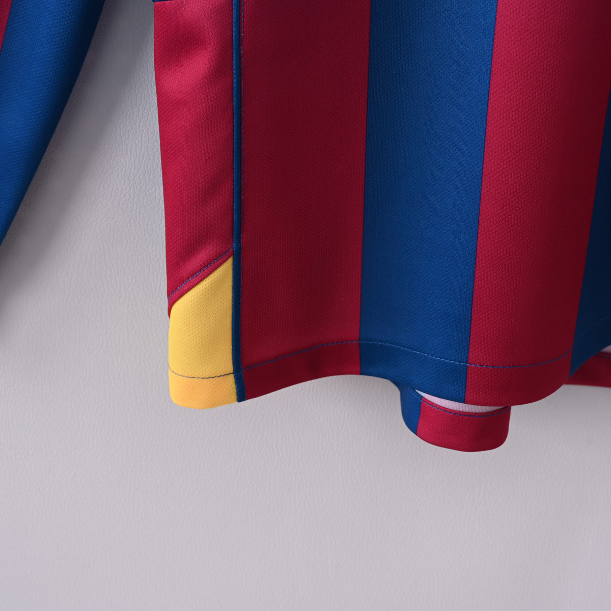 Barcelona 2005/06 Home Long Sleeve - Retro
