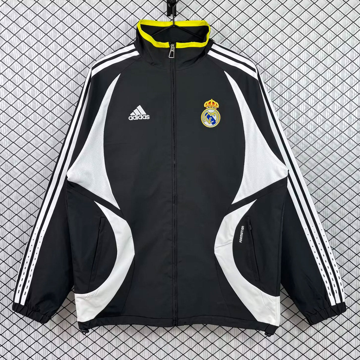 Real Madrid 2006/07 Black/Grey Windbreaker - Retro