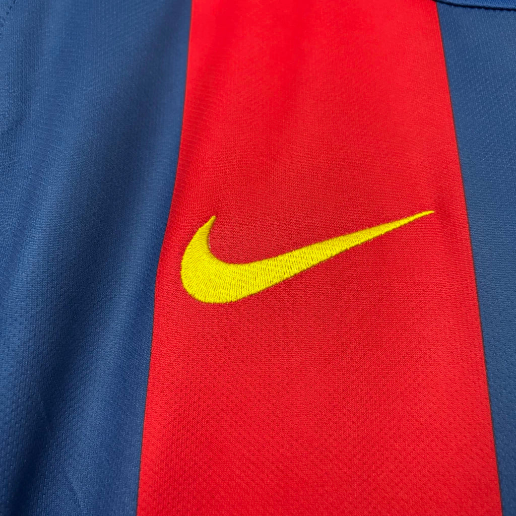 Barcelona 2004/05 Home - Retro