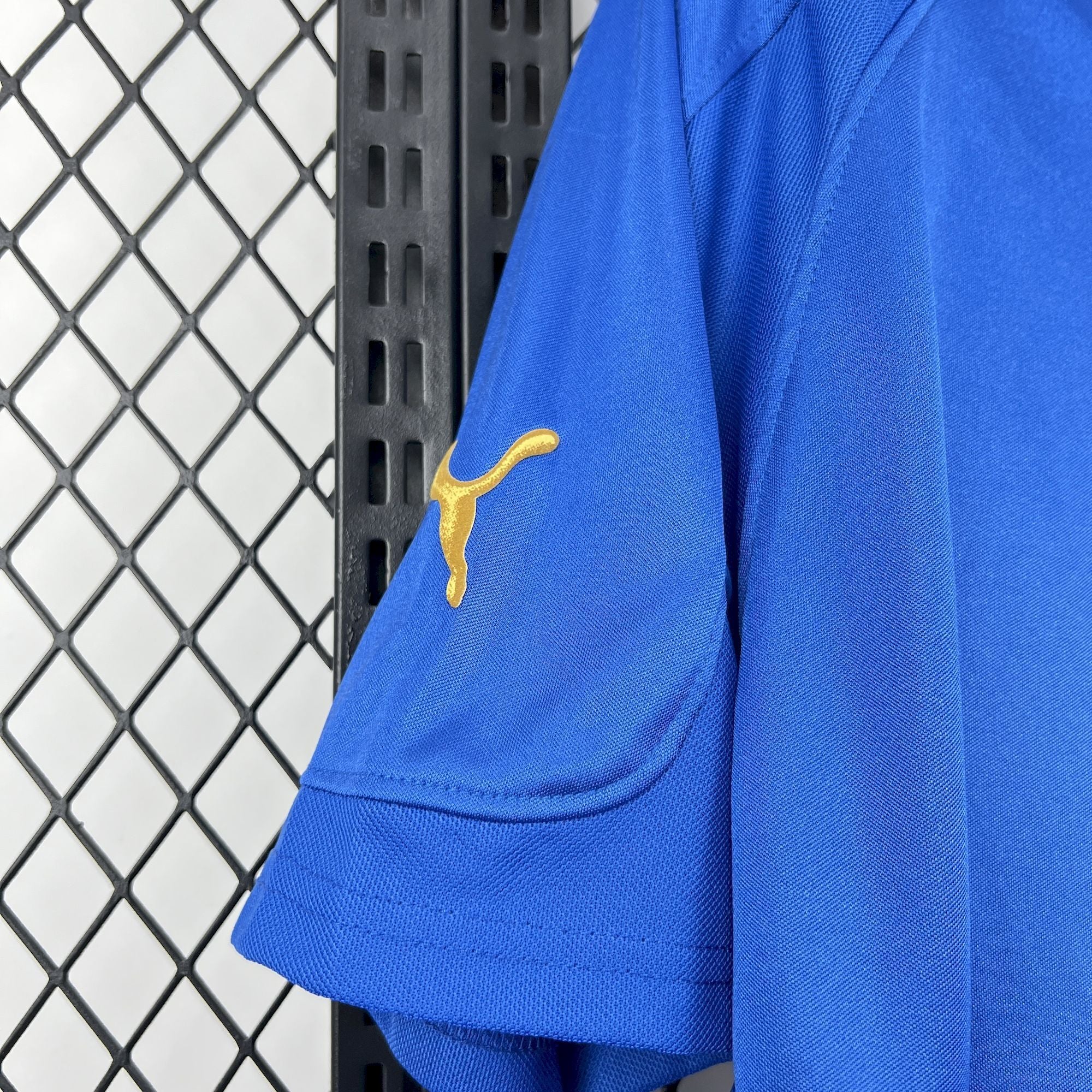 Italy 2004 Home - Retro
