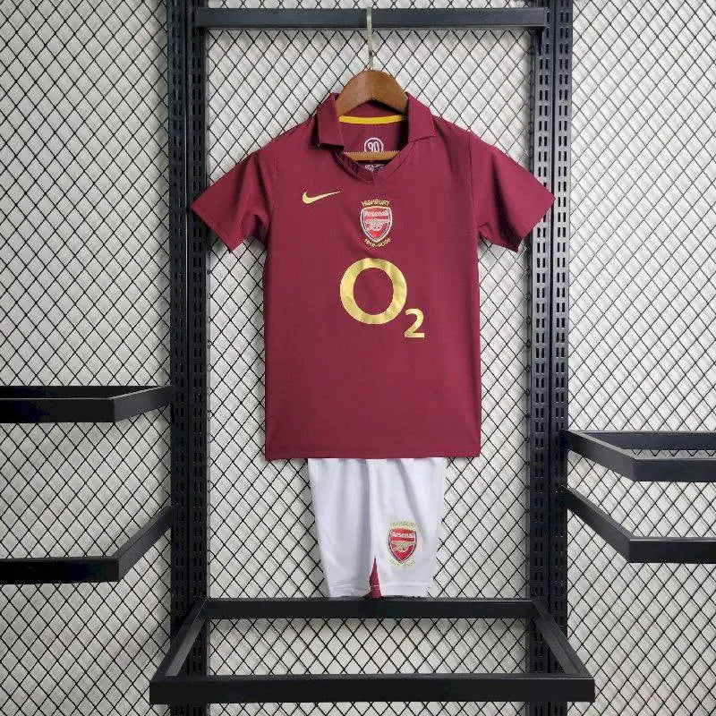 Arsenal 2005/06 Home - Retro Kid Kit