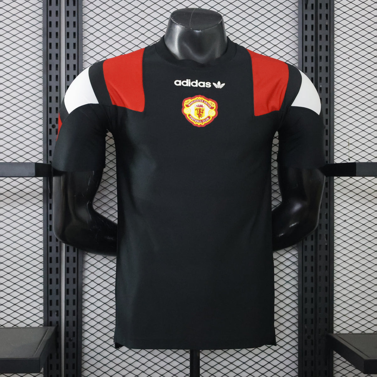 Manchester United 2026/27 Black EQT Shirt - Player Version