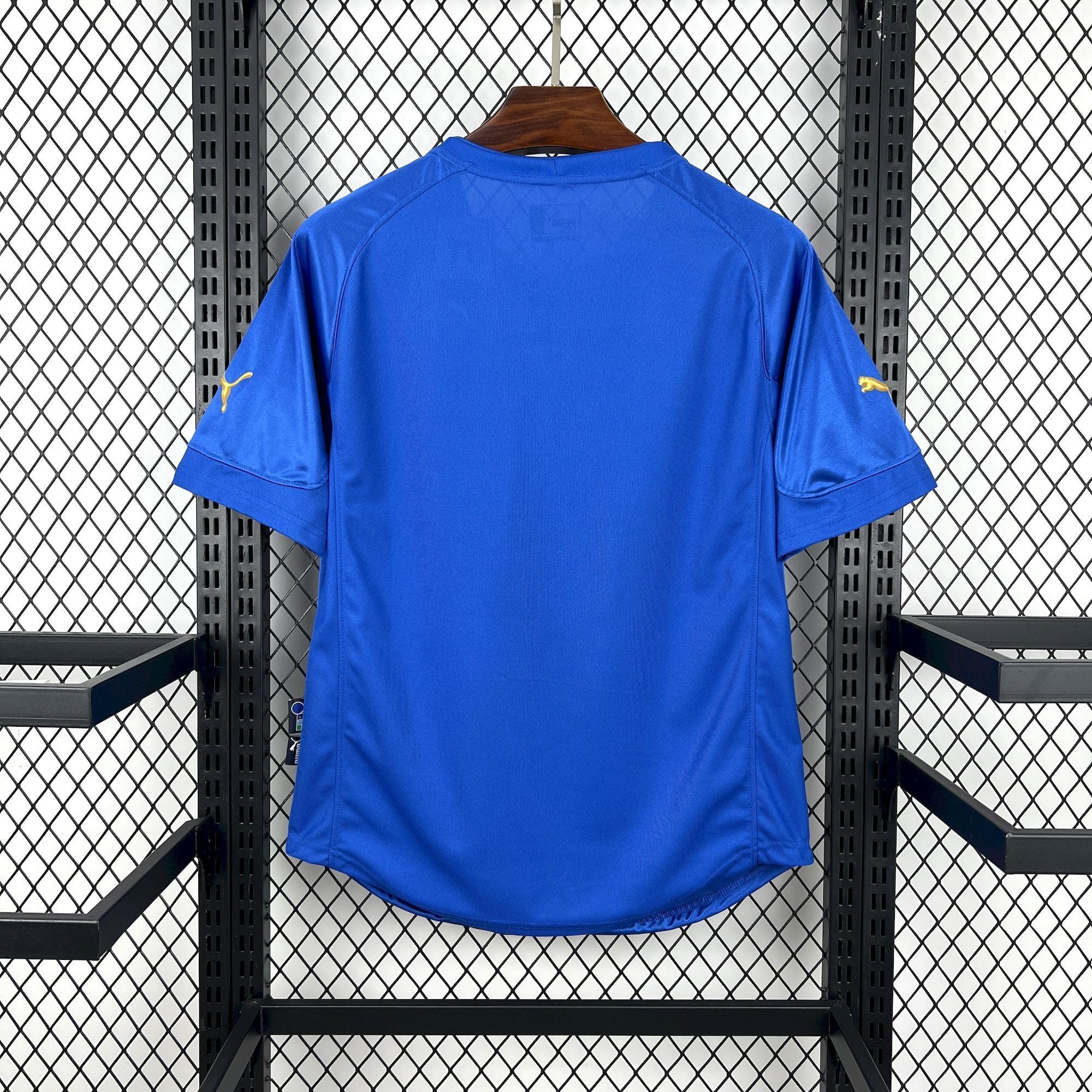 Italy 2004 Home - Retro