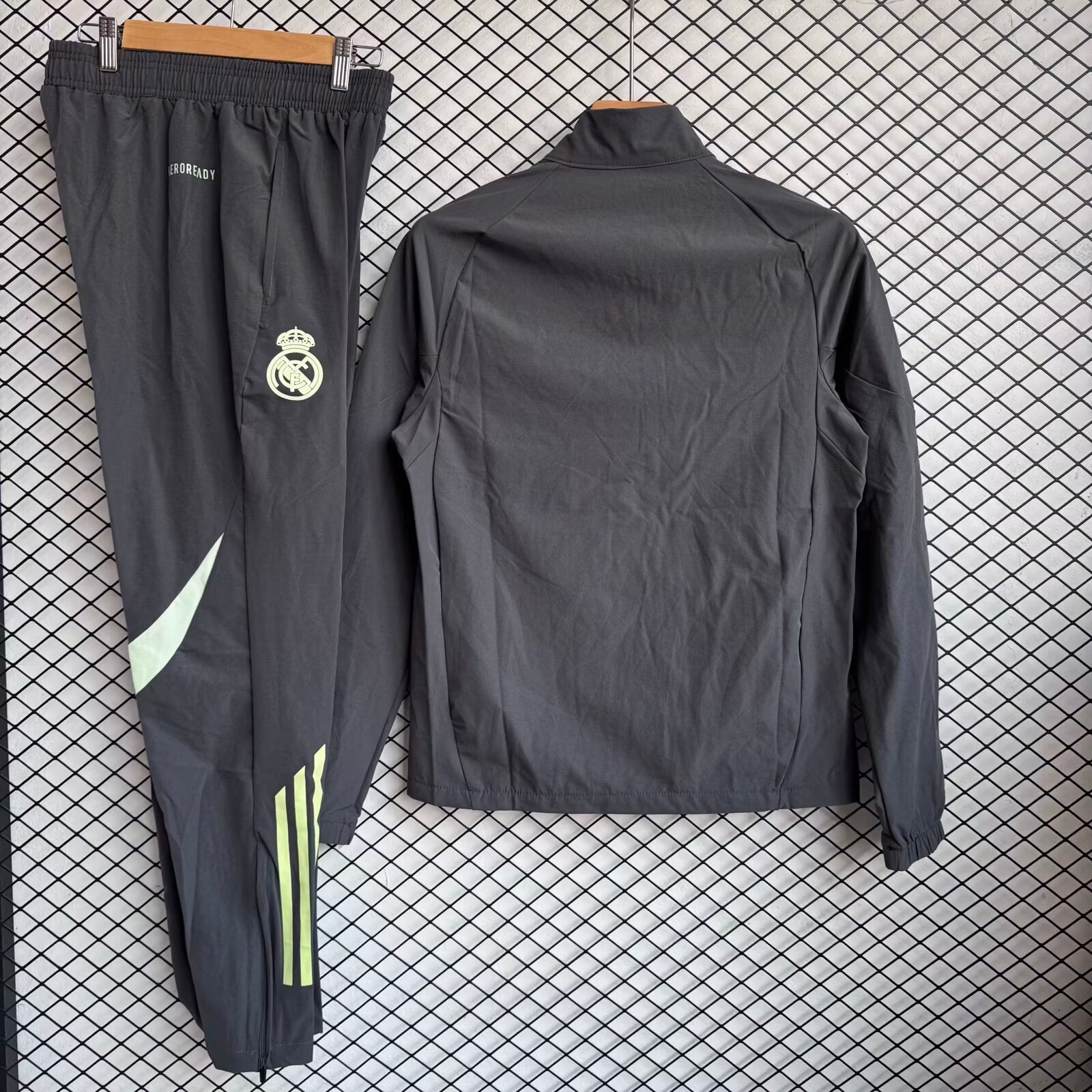 Real Madrid 2026/27 Grey - Windbreaker Tracksuit