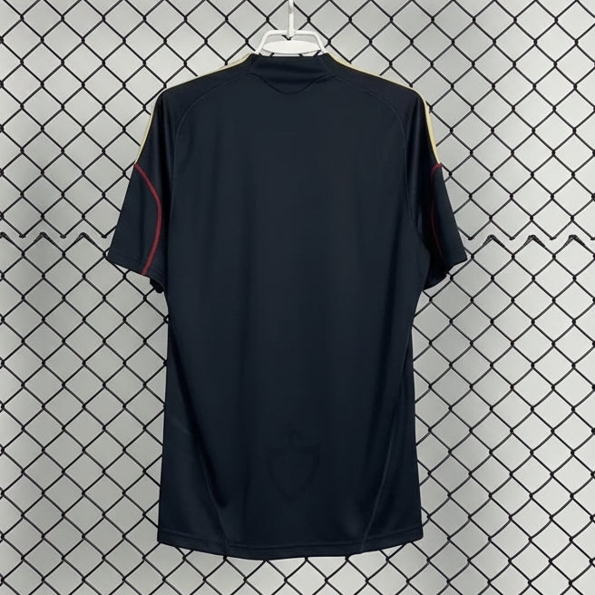 Liverpool FC 2009/10 Away - Retro