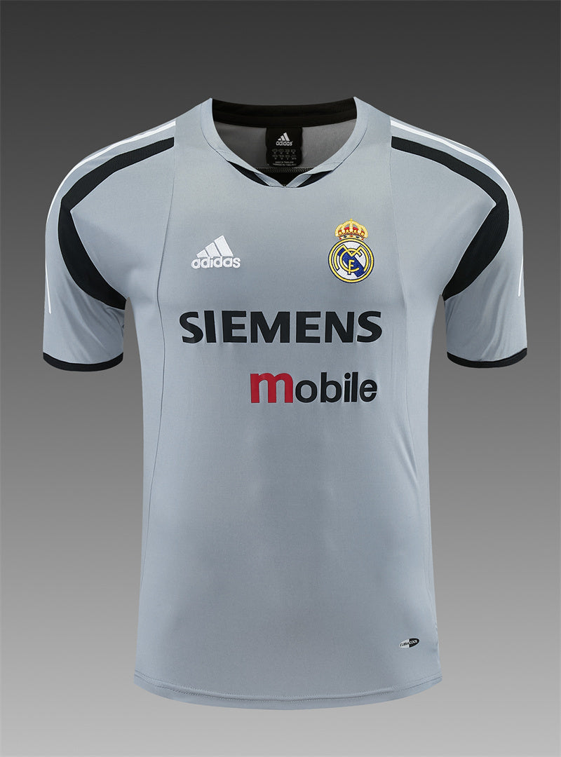 Real Madrid 2004/05 Grey Retro Training Top