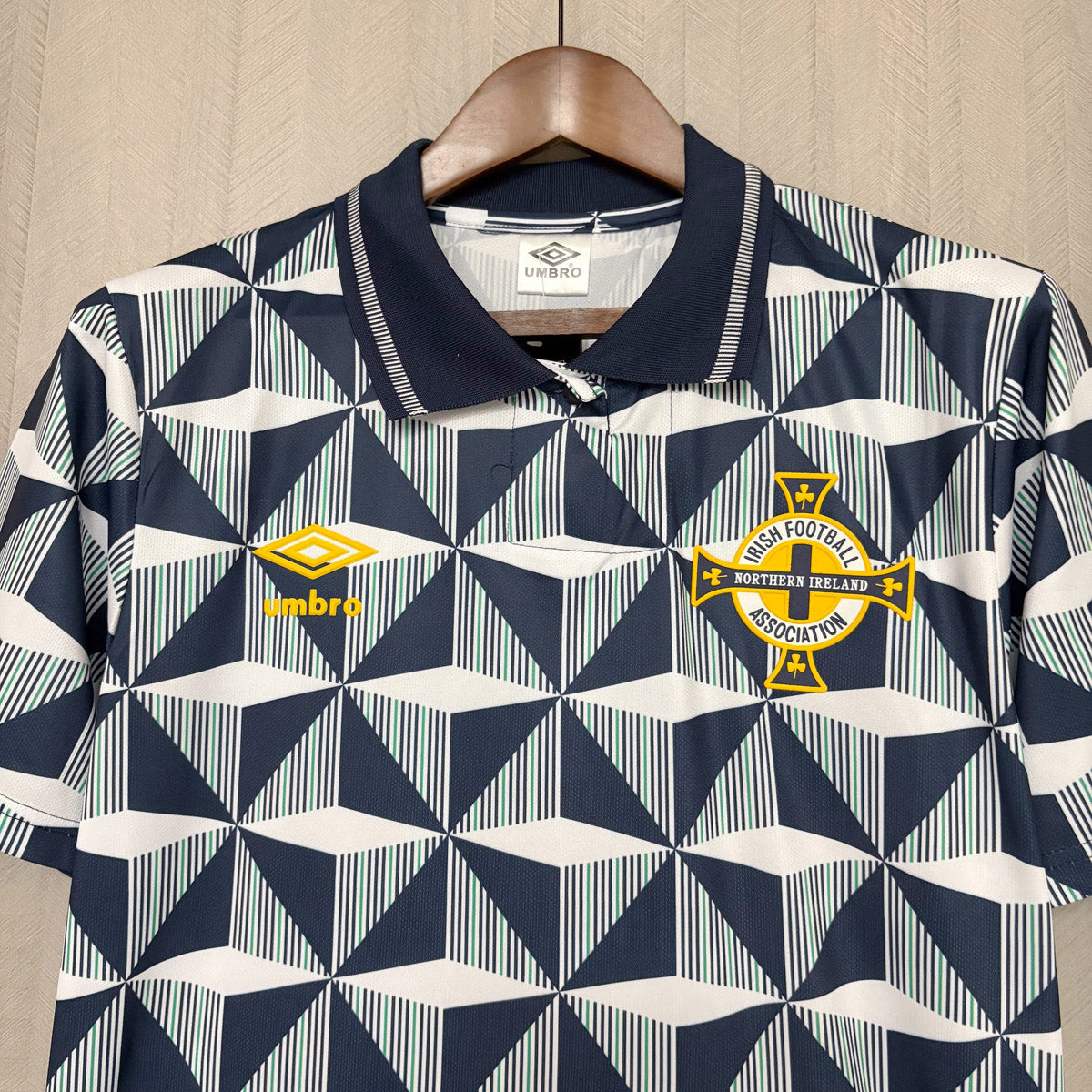 Northern Ireland 1990 Away - Retro
