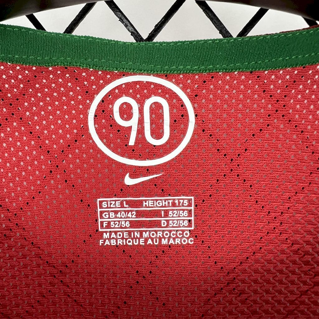 Jersey tag: 90 logo, Made in Morocco, size 4/5 52/56
