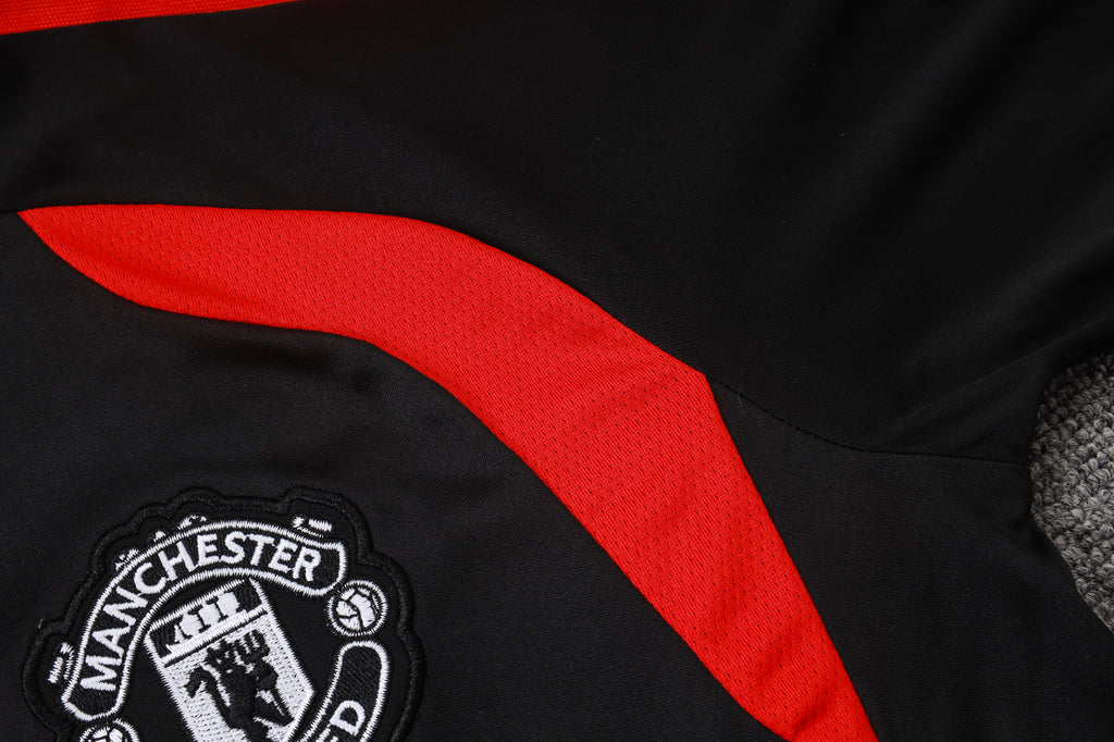 Manchester United 2026/27 Black ¼  Zip Training Set | Adult + Kids Sizes