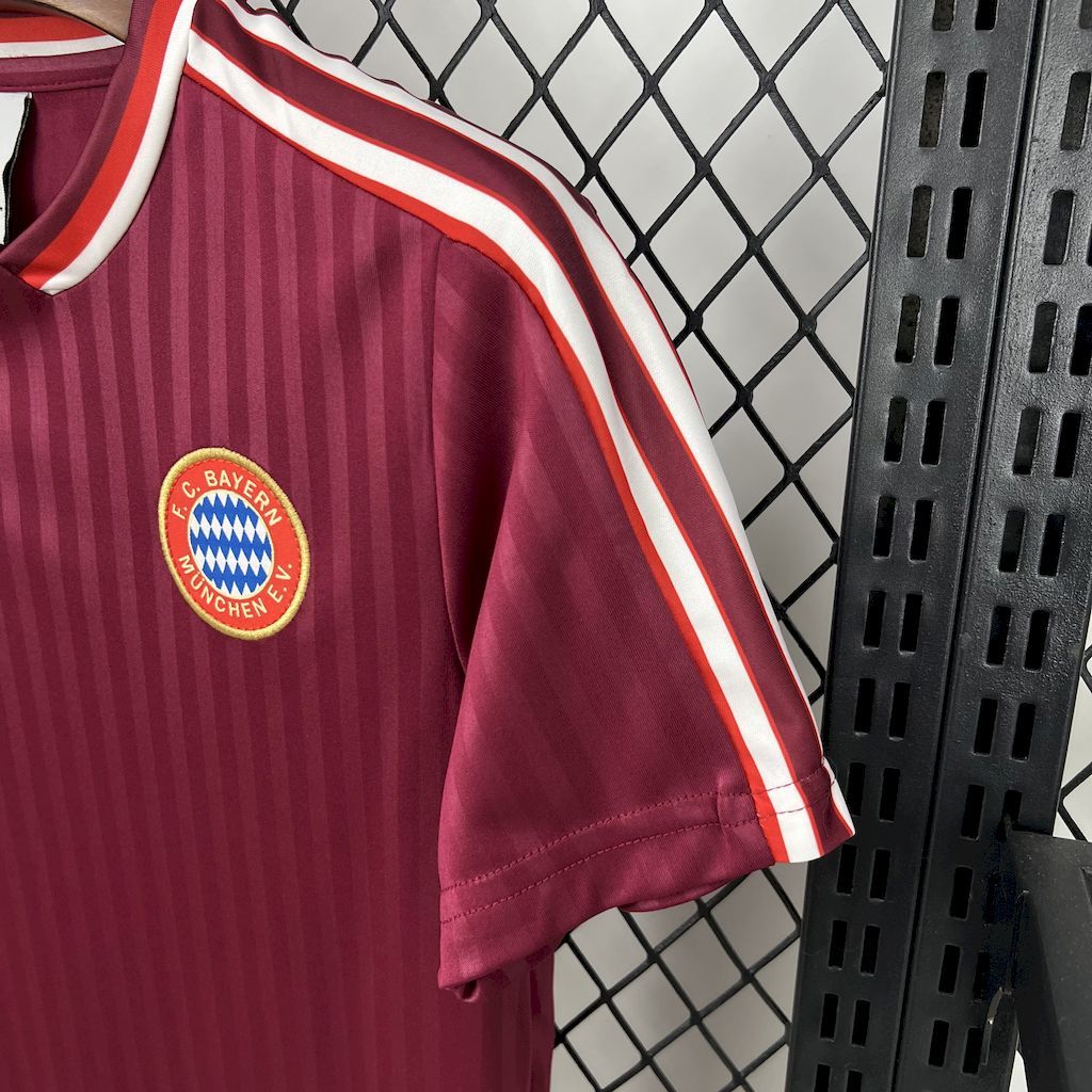 Bayern Munich 2025/26 Terrace Icons - Kid Kit Casual