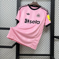 Newcastle United 2025/26 Goalkeeper - Fan Version