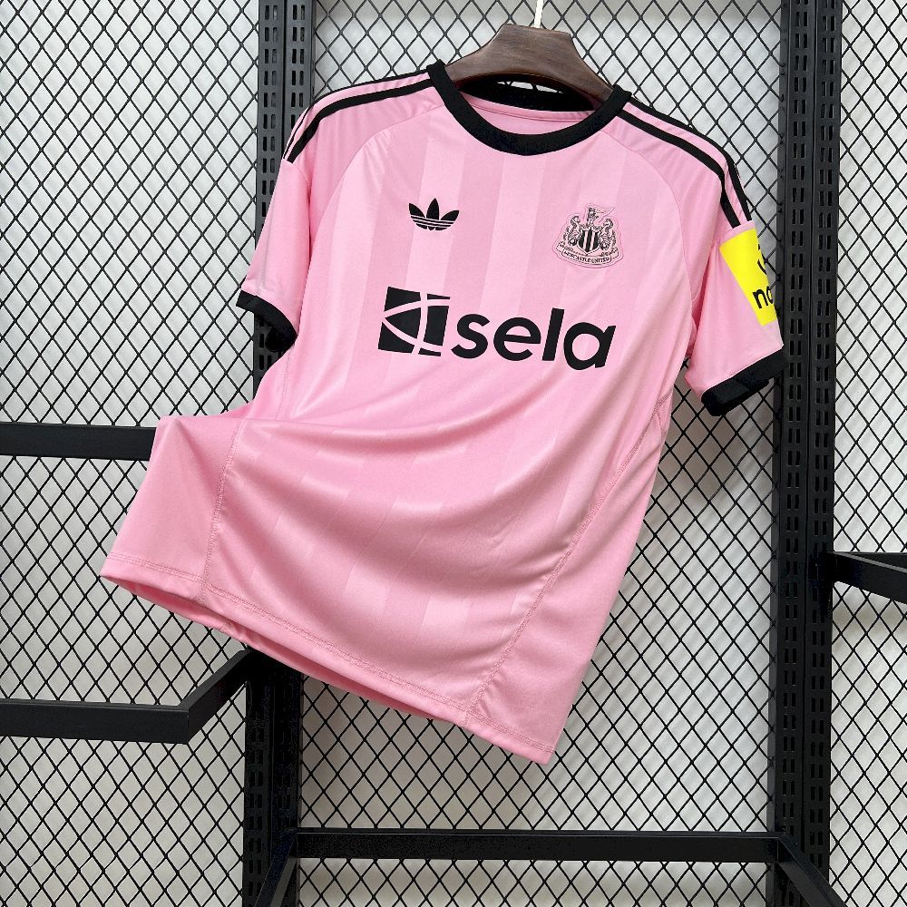 Newcastle United 2025/26 Goalkeeper - Fan Version