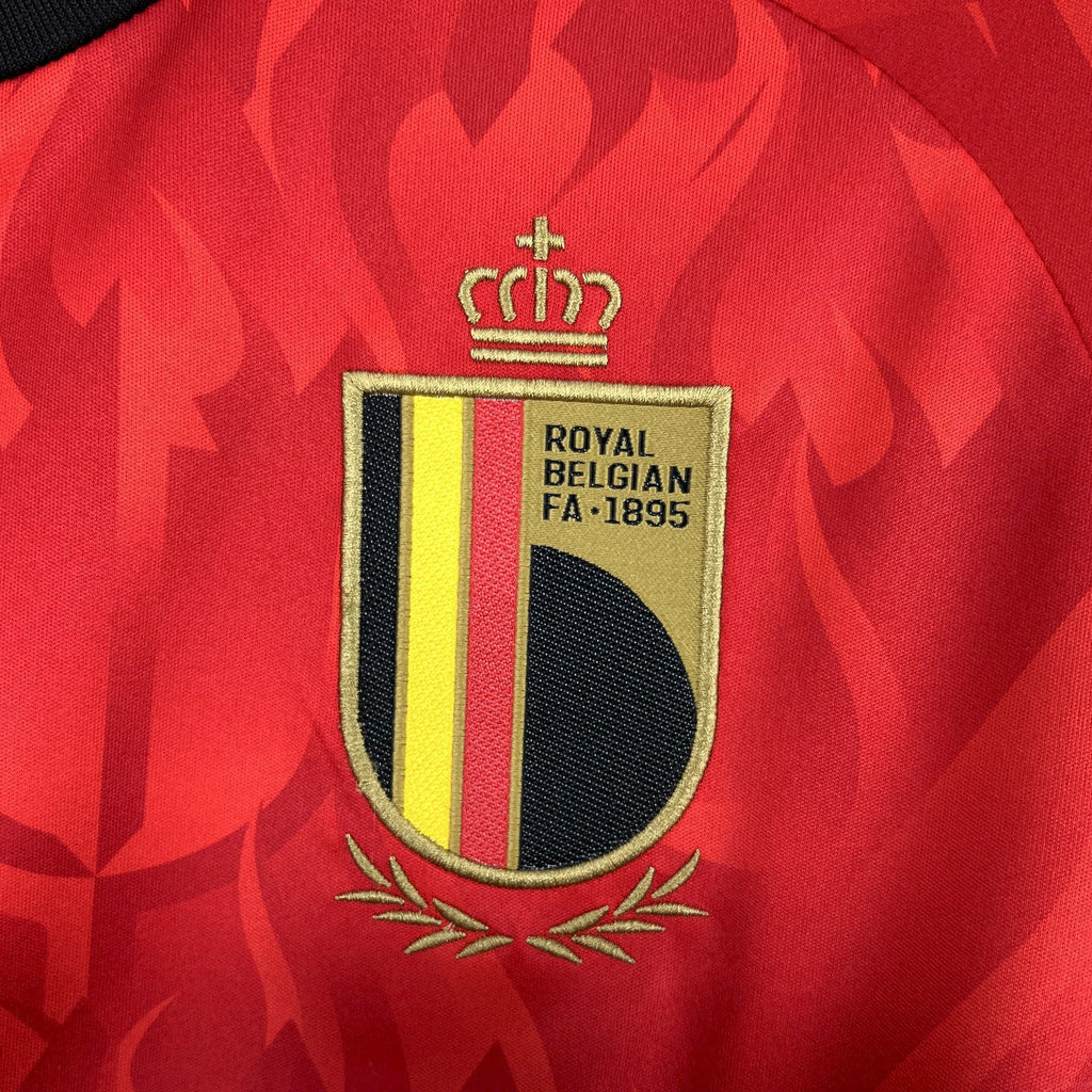 Red jersey chest crest patch: Royal Belgian FA 1895 with laurel and crown