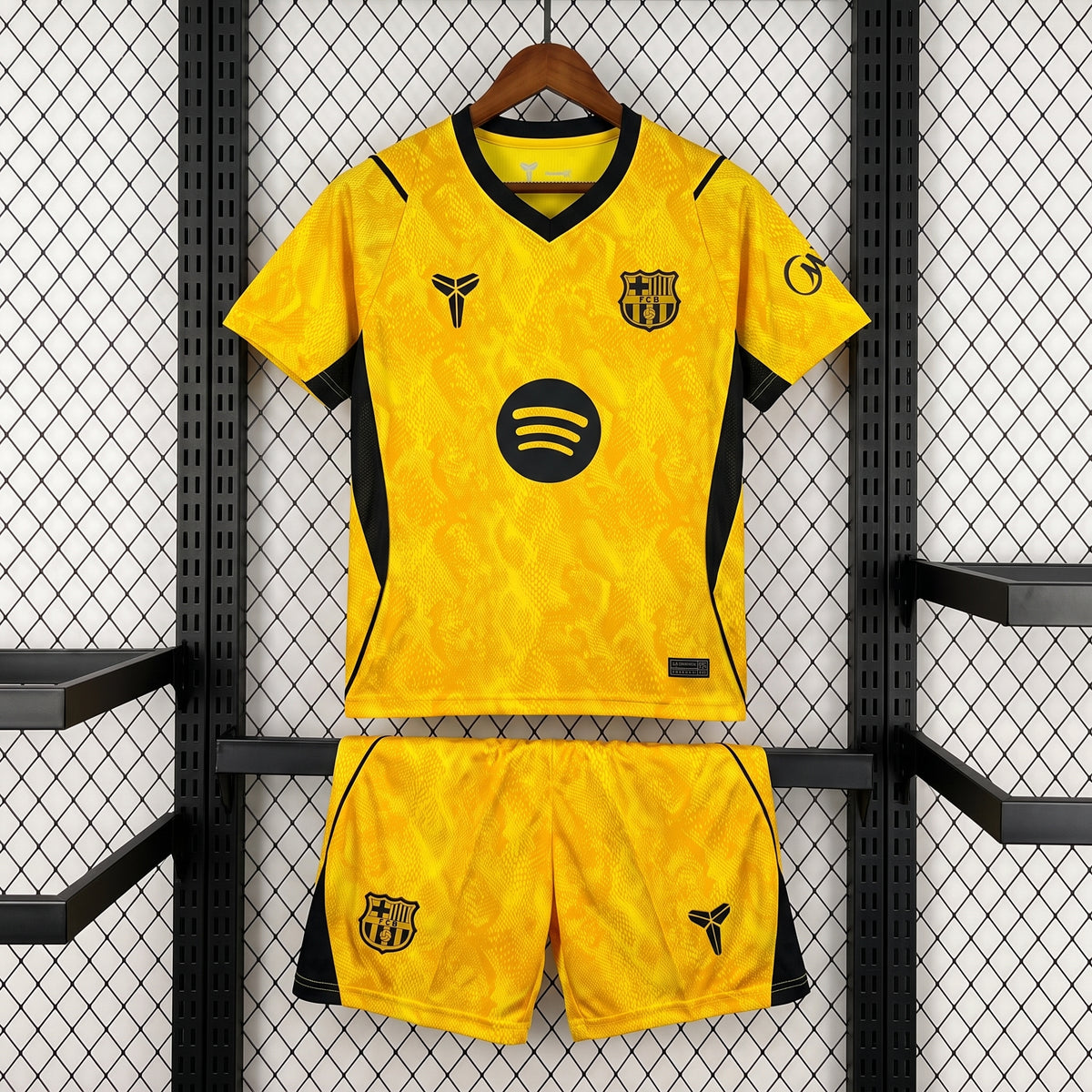 Barcelona 2026/27 Away Goalkeeper - Kid Kit