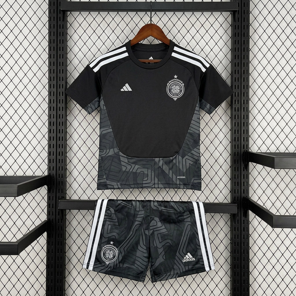 Celtic 2026/27 Goalkeeper Third - Kid Kit football kit - view 1