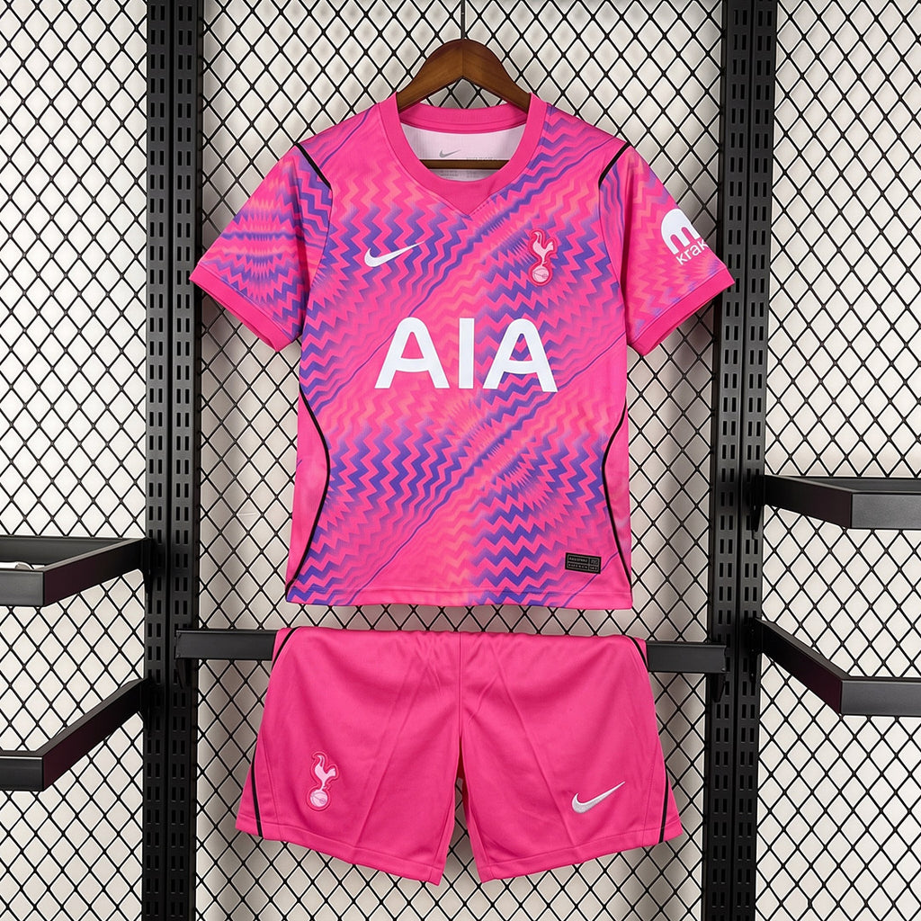 Tottenham Hotspur 2026/27 Goalkeeper Pink - Kid Kit