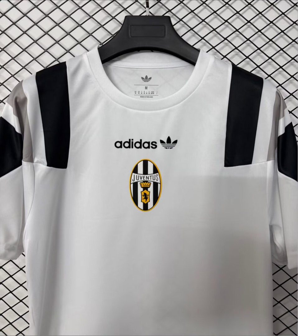 Juventus 2026/27 White EQT Shirt