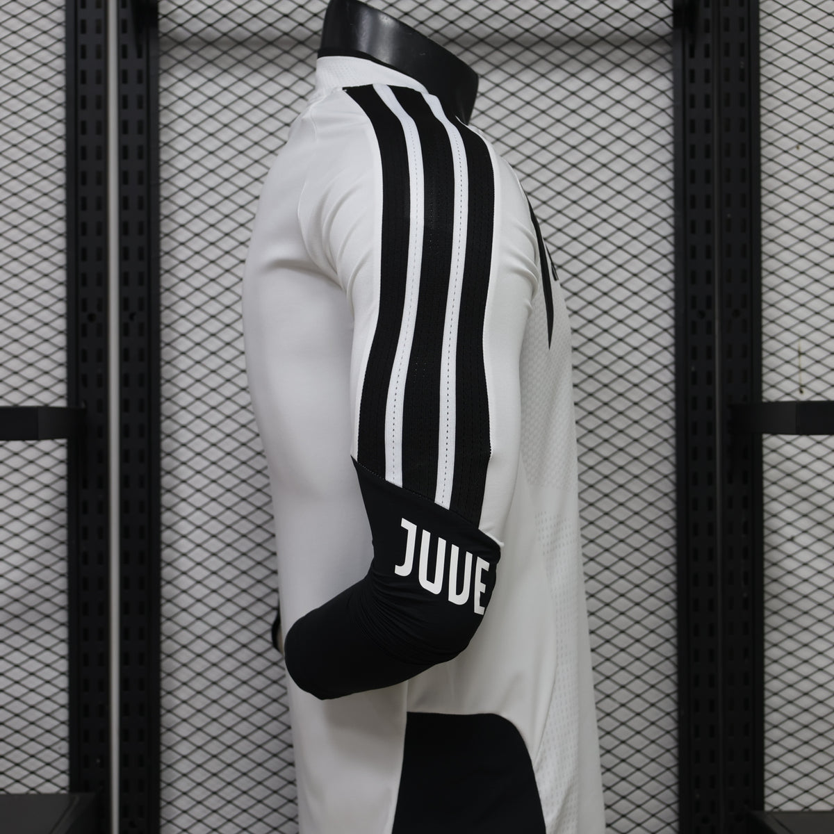 Juventus 2026/27 White ¼  Zip Player Version Training Top