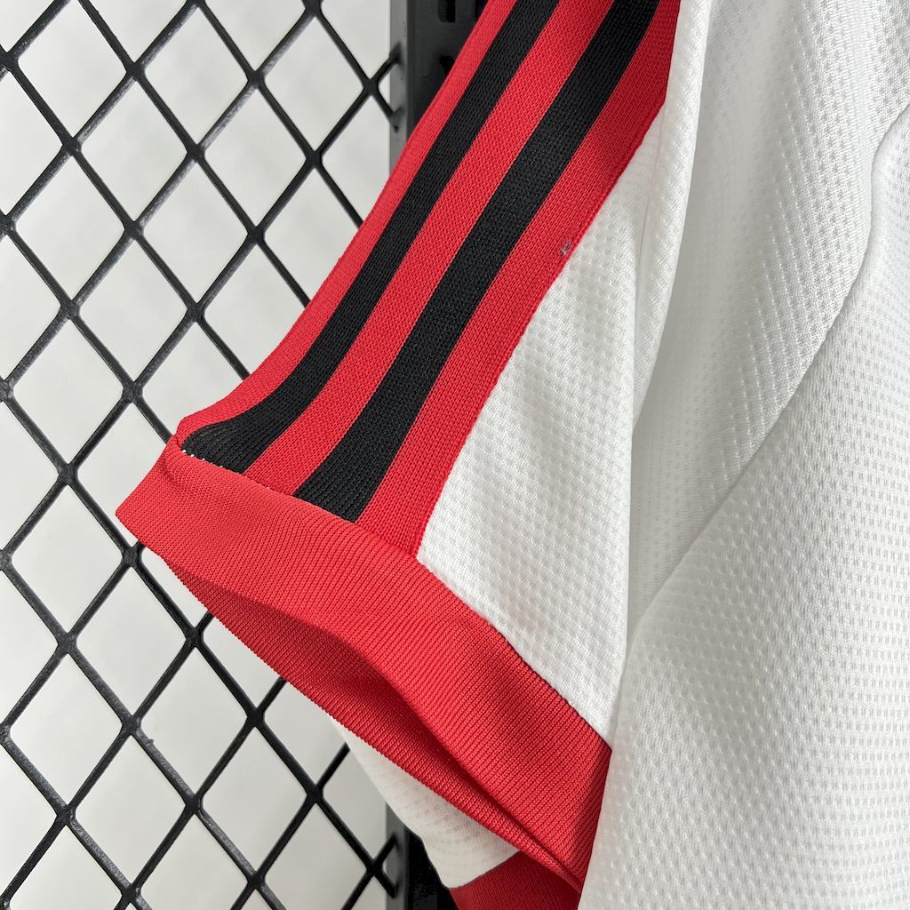 Flamengo 1981 Away - Retro