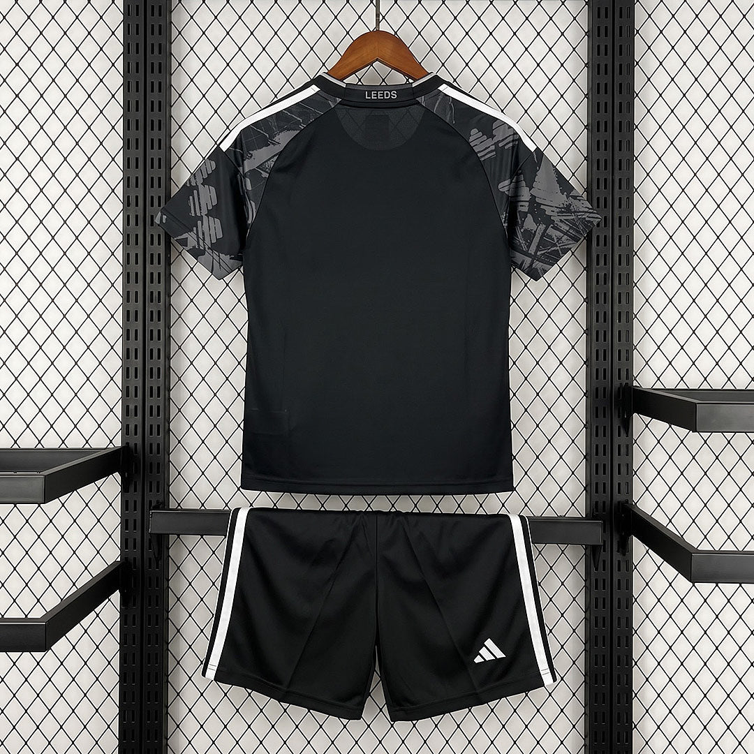 Leeds United 2026/27 Third - Kid Kit