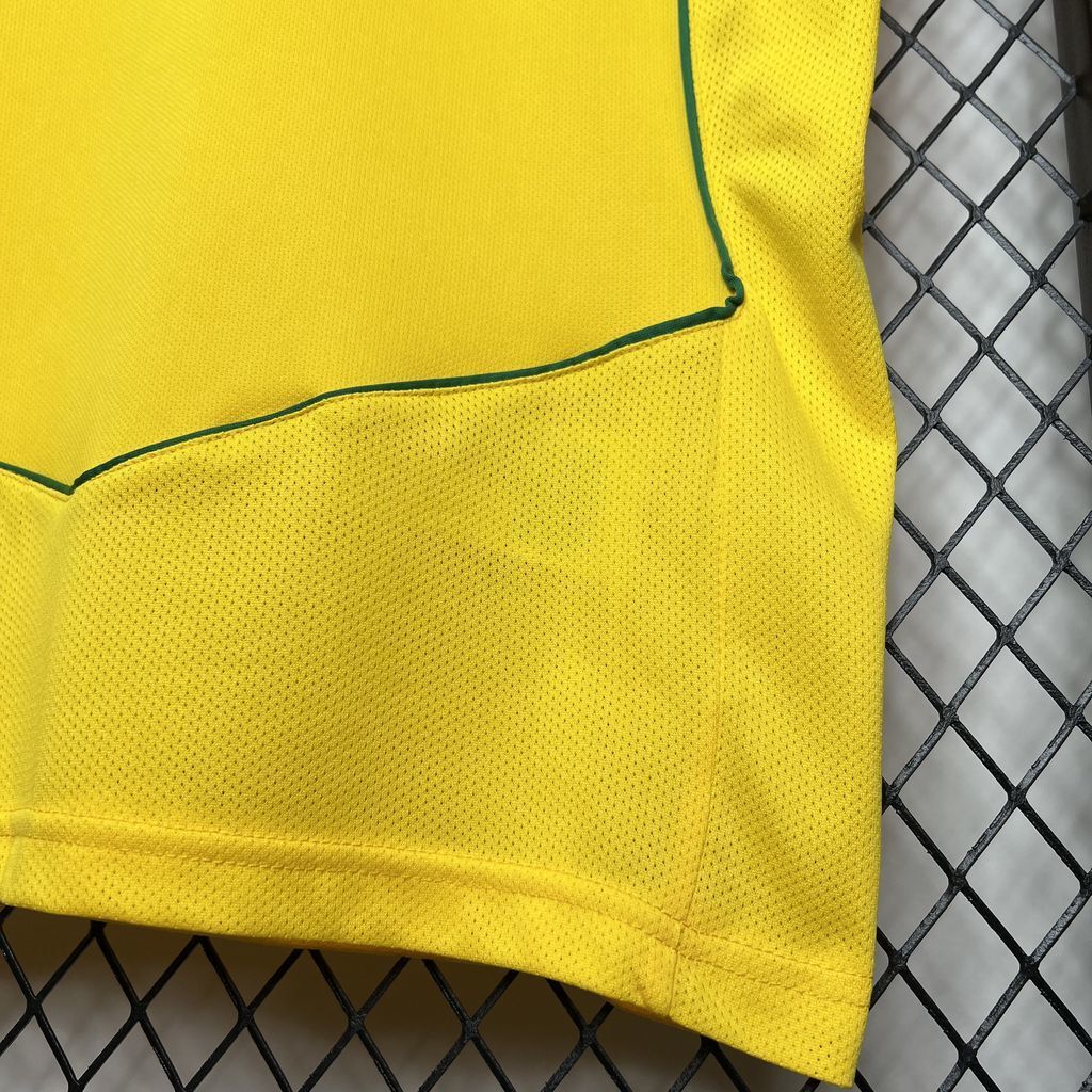 Brazil 2004 Home - Retro