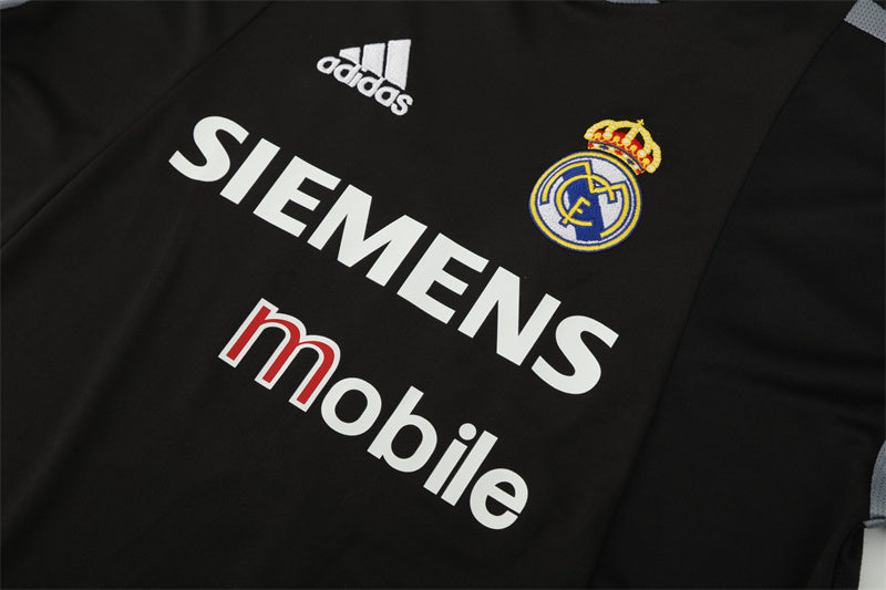 Real Madrid 2004/05 Black Retro Training Top