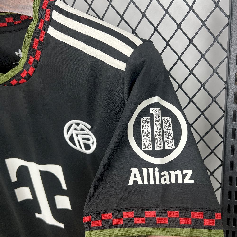 Bayern Munich 2025/26 Third - Fan Version