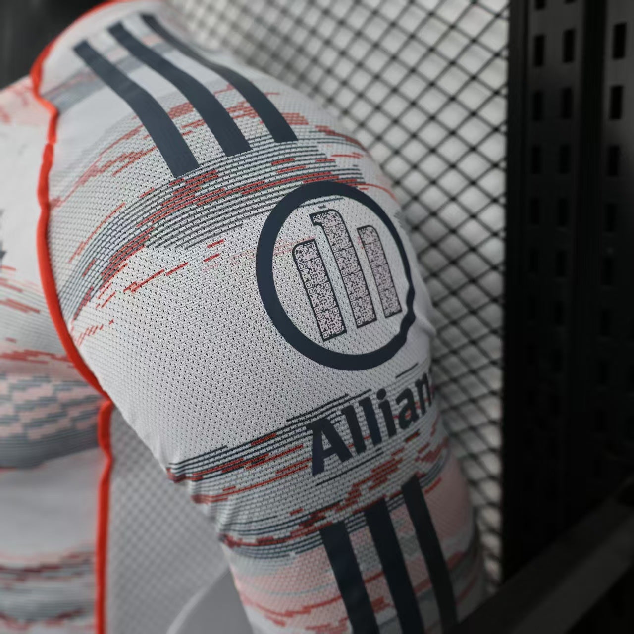 Bayern Munich 2025/26 Away Long Sleeve - Player Version