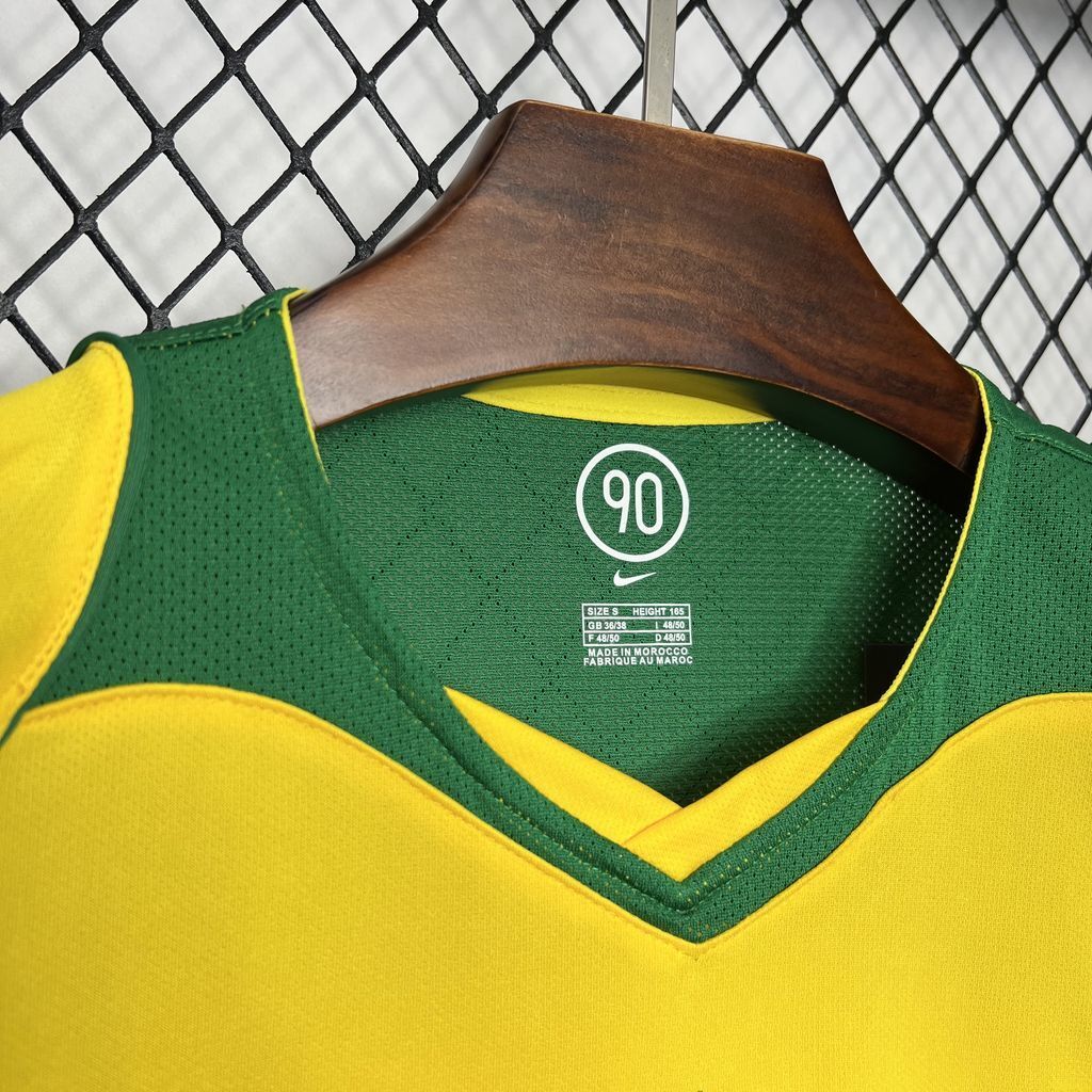 Brazil 2004 Home - Retro
