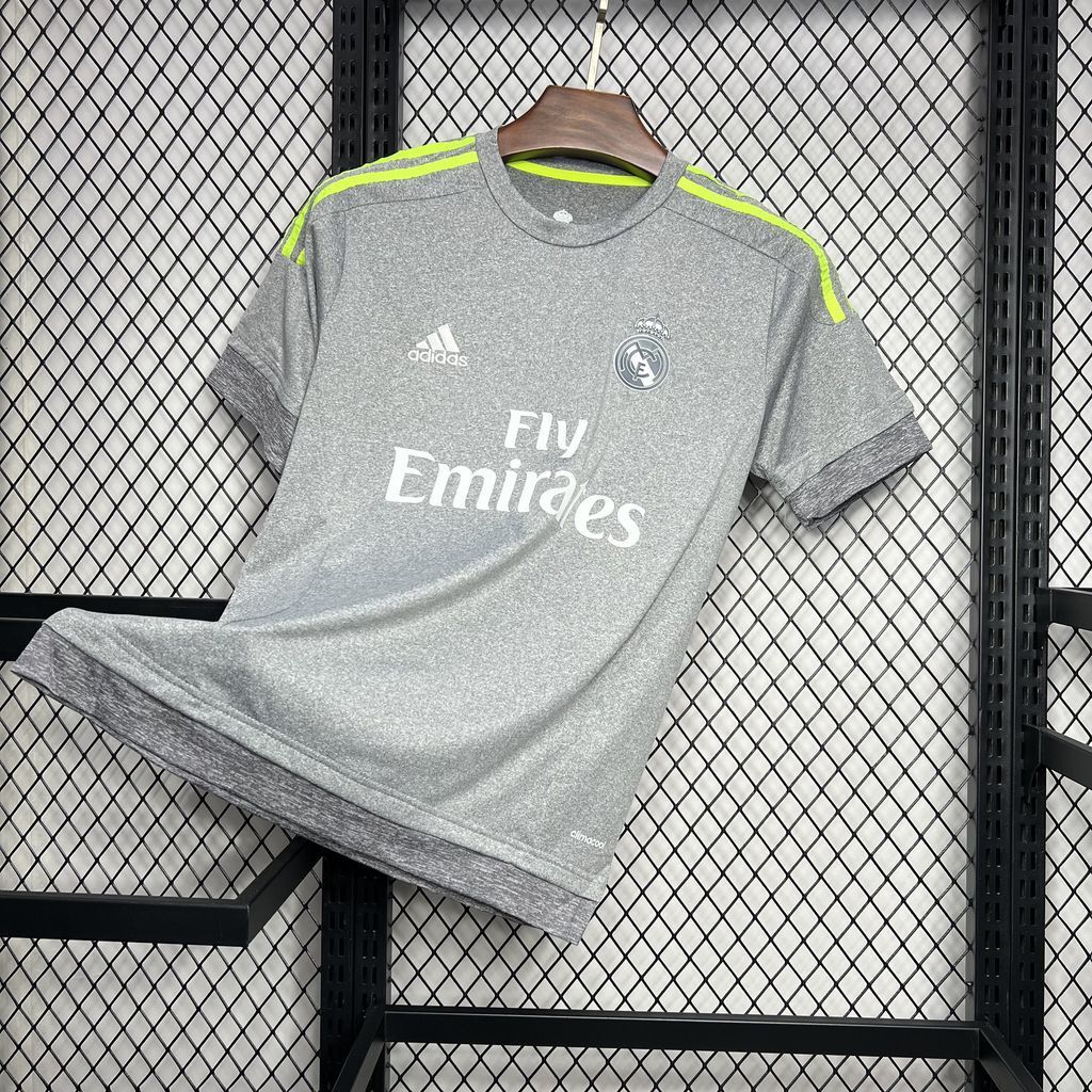 Real Madrid 2015/16 Away - Retro