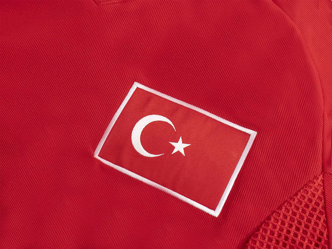 Turkey 2002 Home - Retro