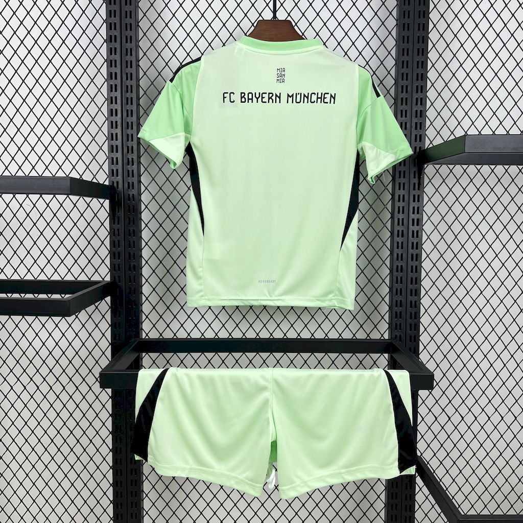 Bayern Munich 2025/26 Green Goalkeeper - Kid Kit