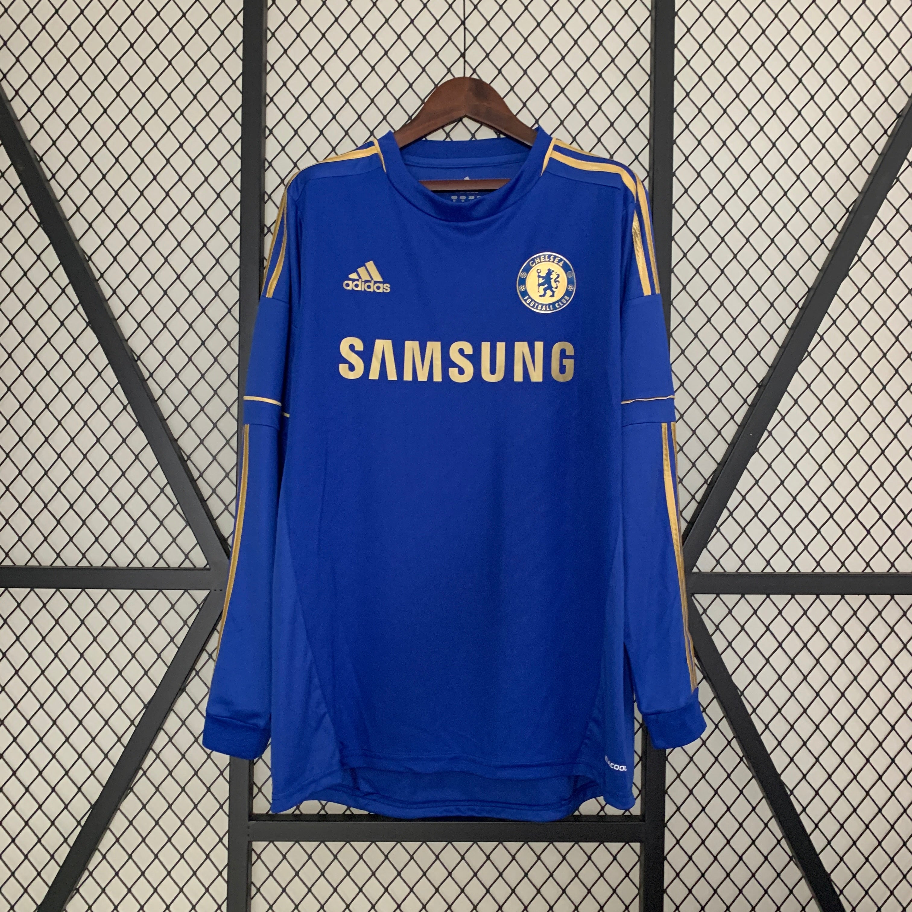 Blue Chelsea home long-sleeve football shirt with adidas logo, Samsung sponsor, gold stripes