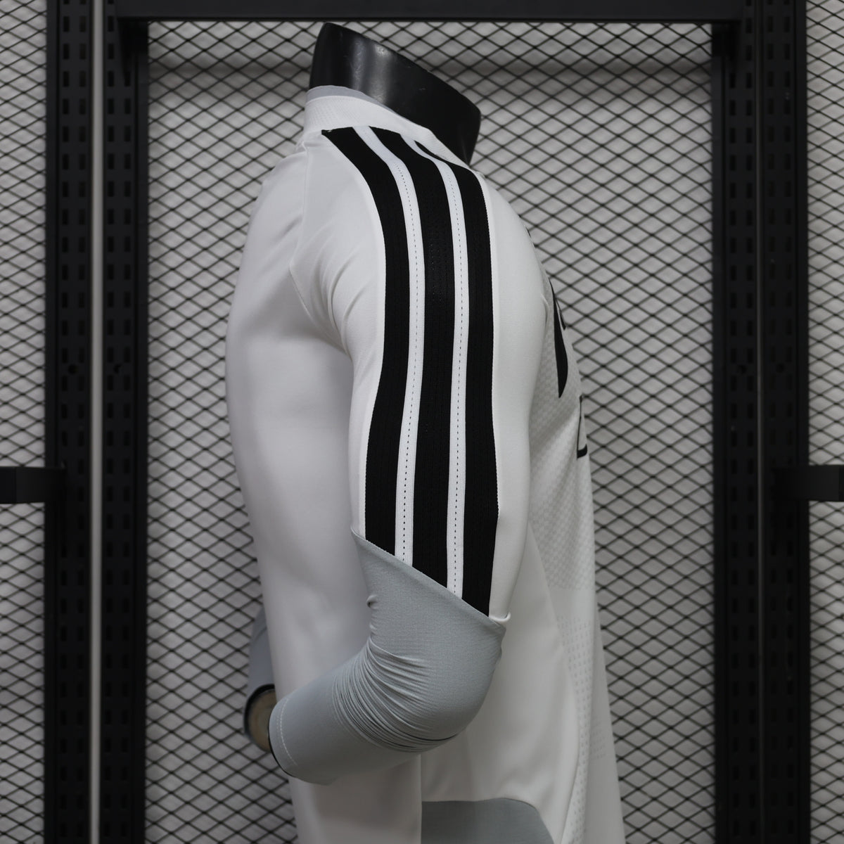Real Madrid 2026/27 White/Black ¼  Zip Player Version Training Top