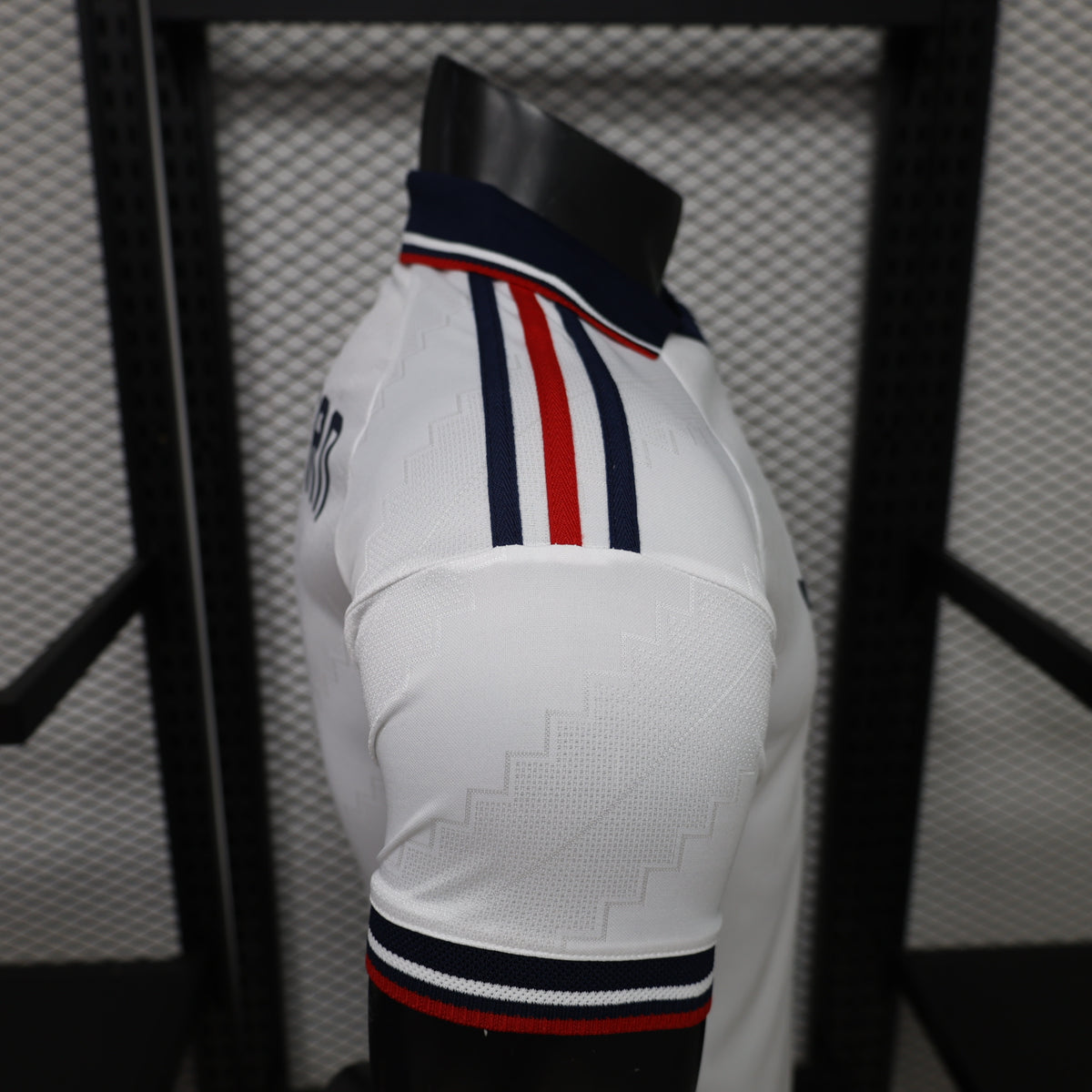 Bayern Munich 2026/27 Away - Player Version football kit - view 5