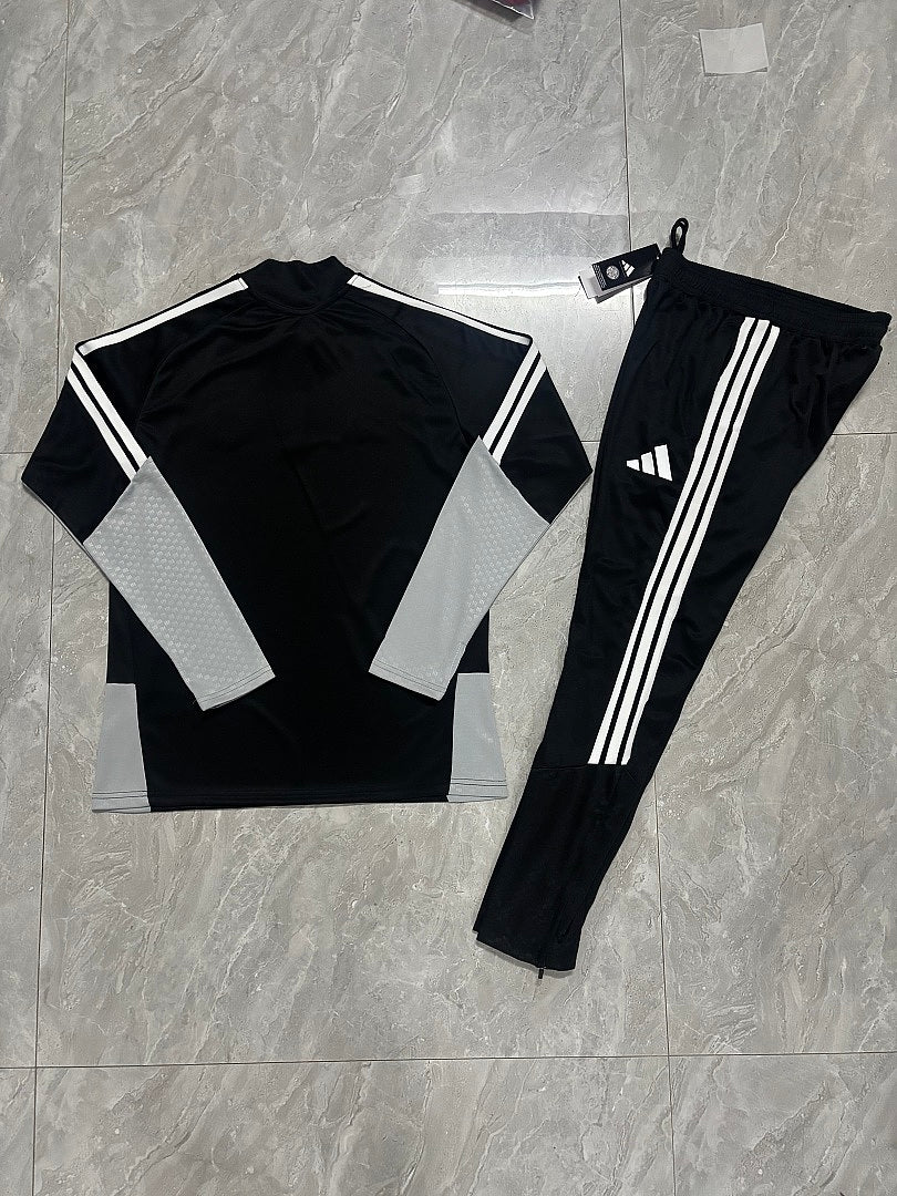 Celtic 2026/27 Black ¼  Zip Training Set
