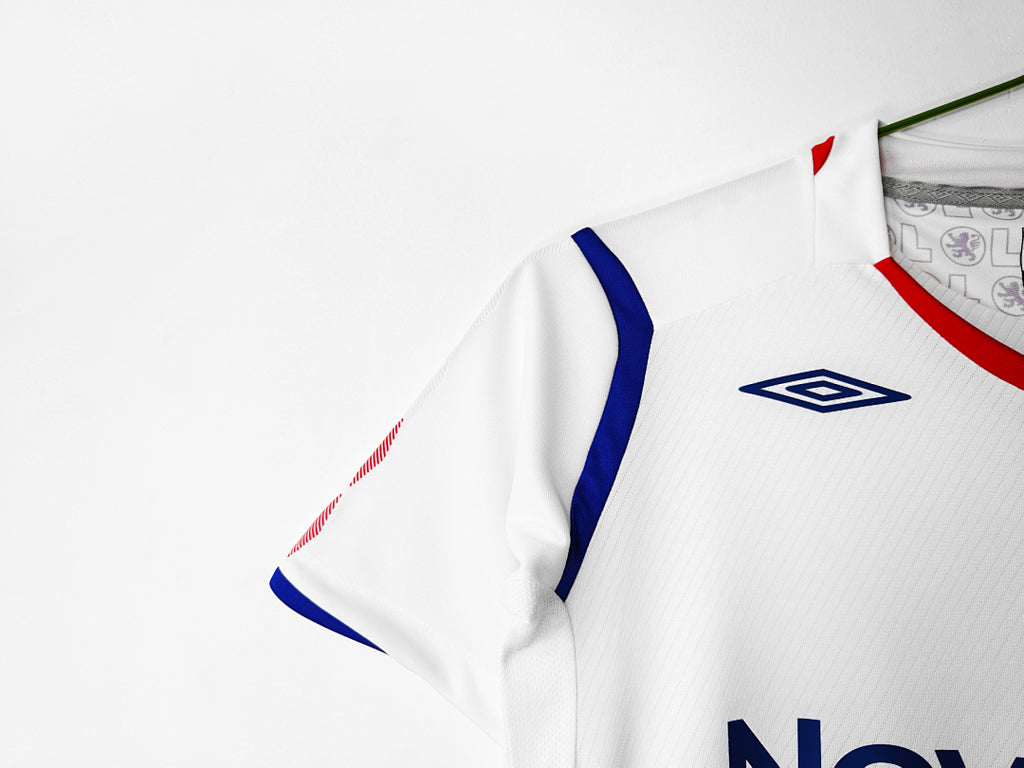 Lyon 2008/09 Home - Retro