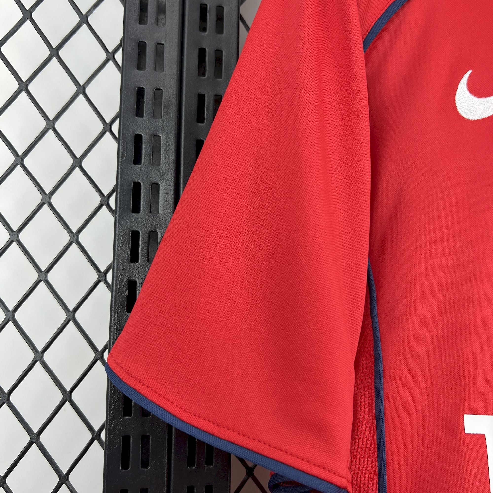 Paris Saint-Germain 2004/2005 Away - Retro
