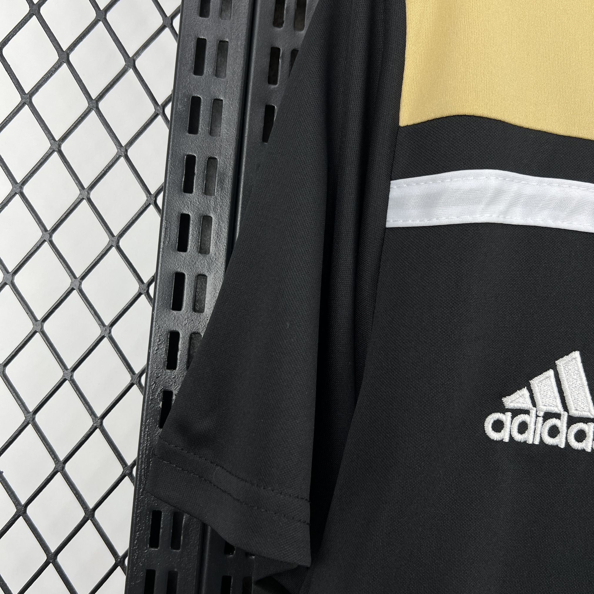 Ajax 2018/19 Away - Retro