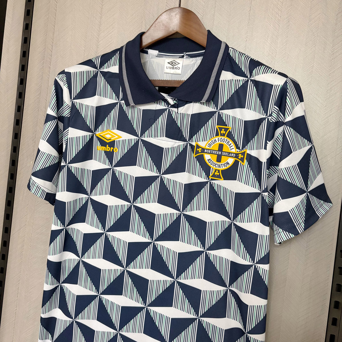 Northern Ireland 1990 Away - Retro