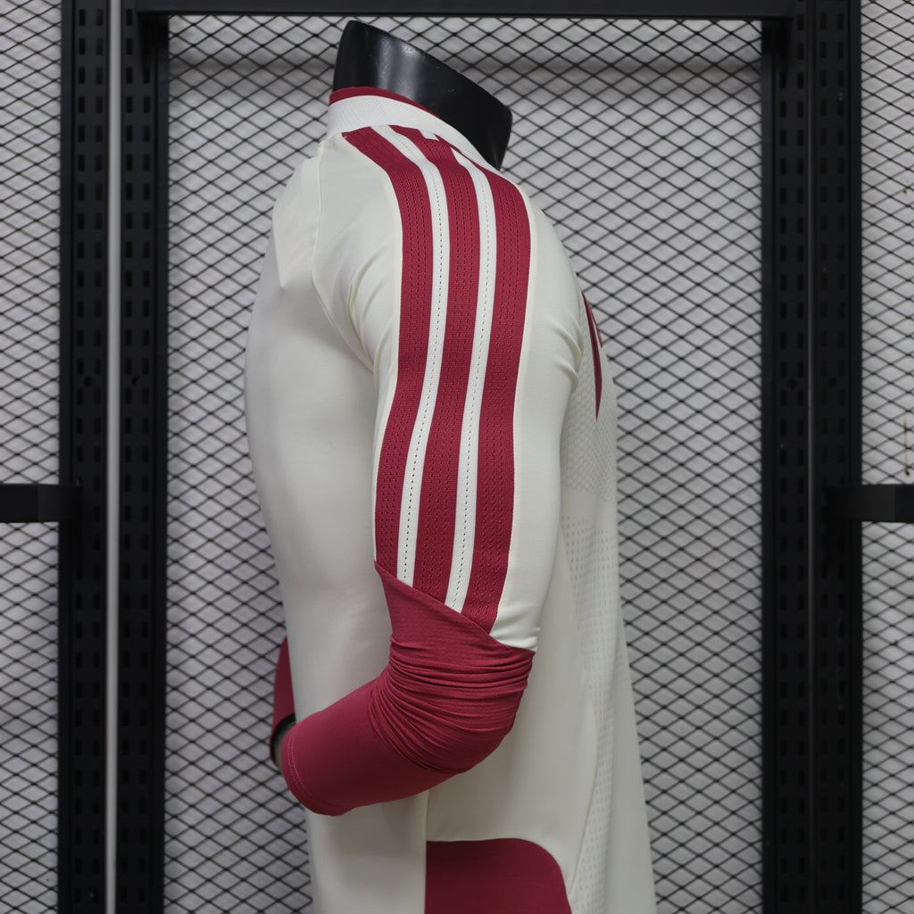 Real Madrid 2026/27 White/Pink ¼  Zip Player Version Training Top