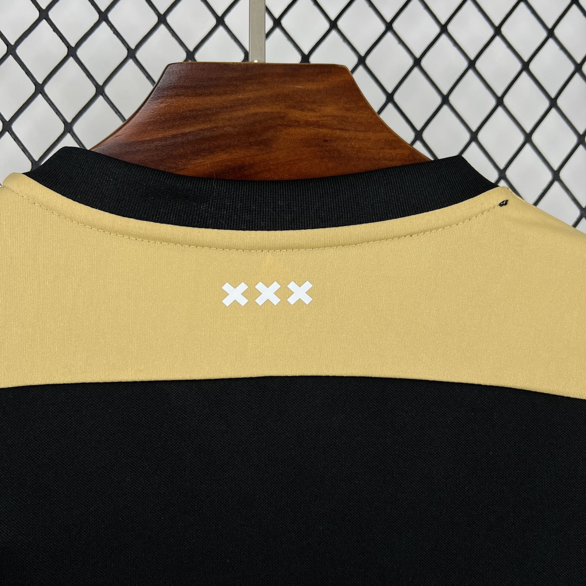Ajax 2018/19 Away - Retro
