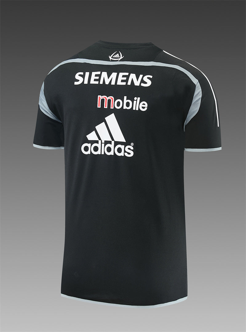 Real Madrid 2004/05 Black Retro Training Top