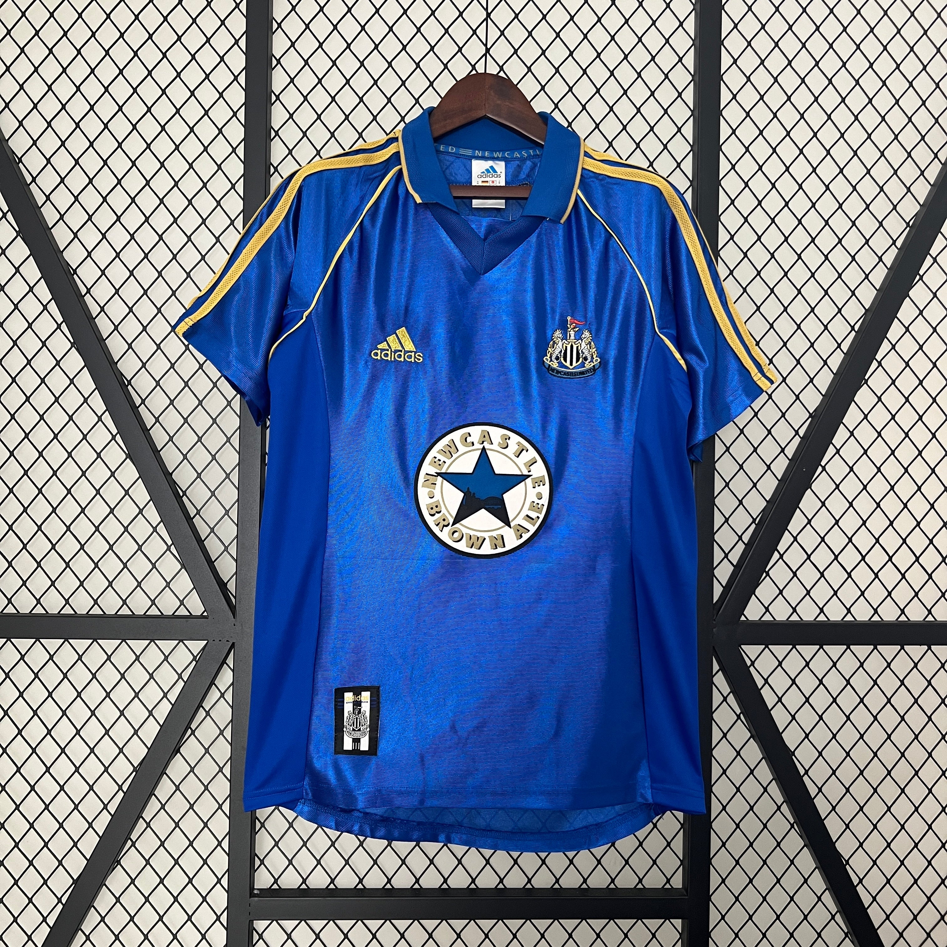 Newcastle United 1998/99 Away - Retro